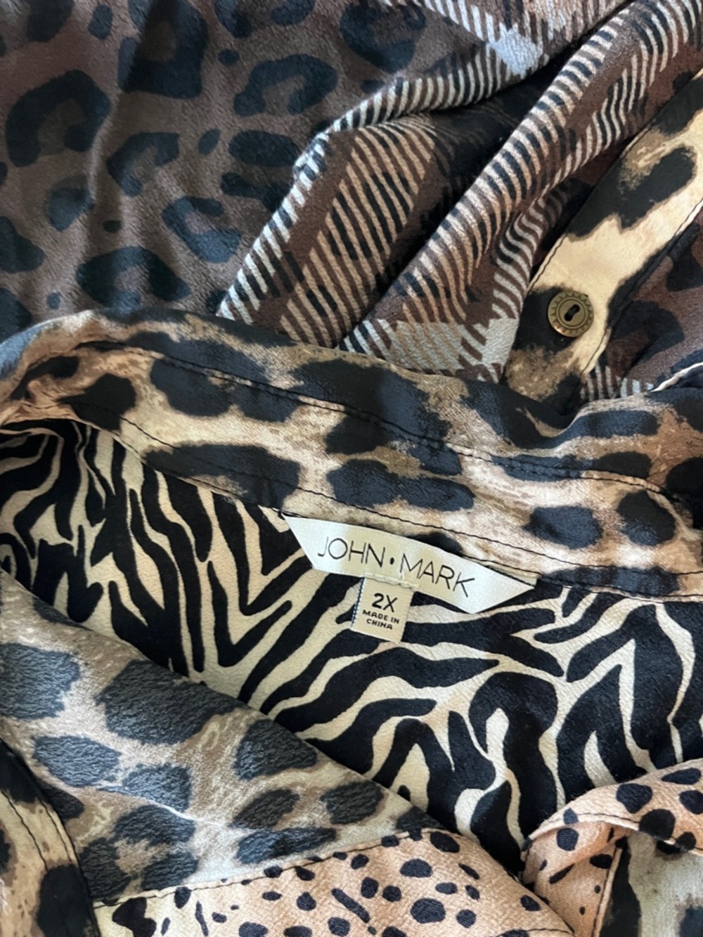 John Mark Blouse - Picture 5 of 6